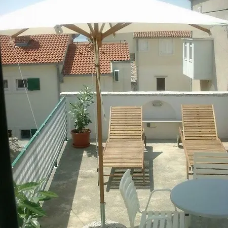 Cukarin A2 Bol-center, Croatia Апартаменты